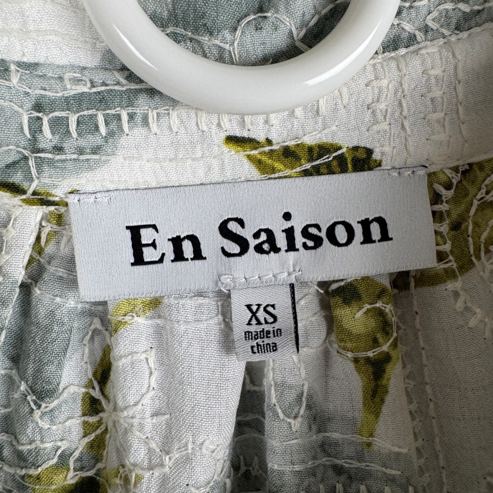 En Saison Floral Tiered Mini Dress White Green Puff Sleeve Eyelet XS IES2993D - Picture 2 of 8